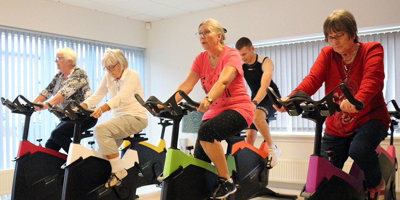 dementia group workout cycling